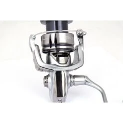Shimano Stradic 4000 MHG FL 9 Shimano Stradic 4000 MHG FL -Shimano Shimano20Stradic204000FL5 550x550 3